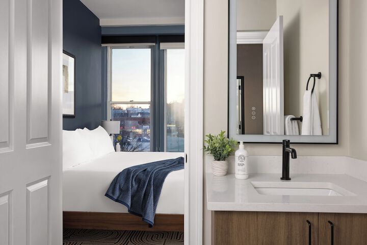 Room 35 of 41