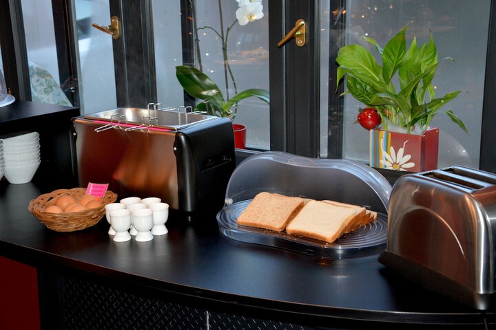 Breakfast/Coffee Service 24 of 31