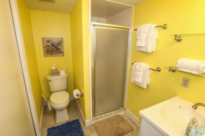 Room 5 of 14