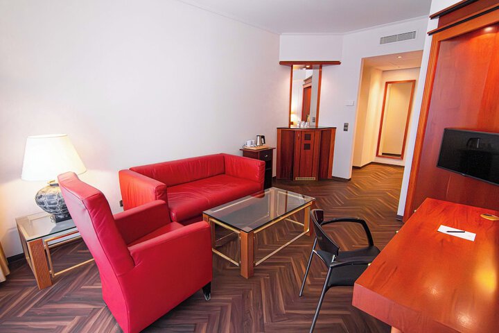 Room 74 of 123