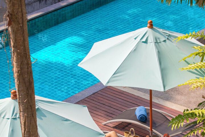 Hotel Pool