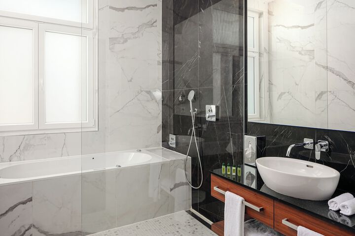 Bath Photo