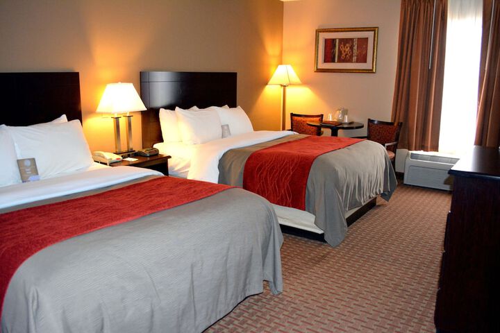 Queen Bed Accessible (2 of 13)