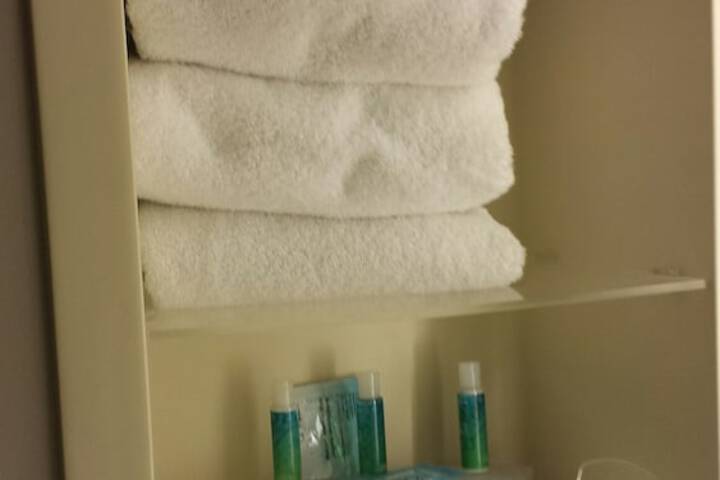 Bathroom amenities