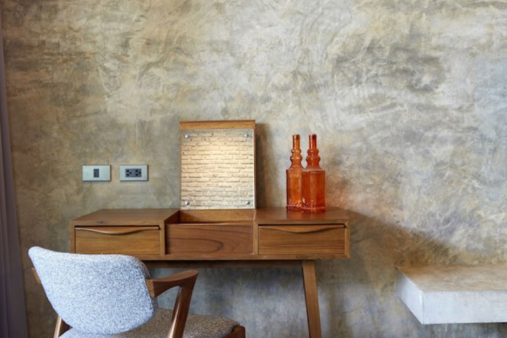 Room 6 of 49