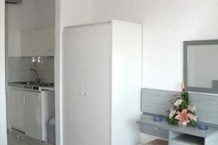 Room 5 of 45