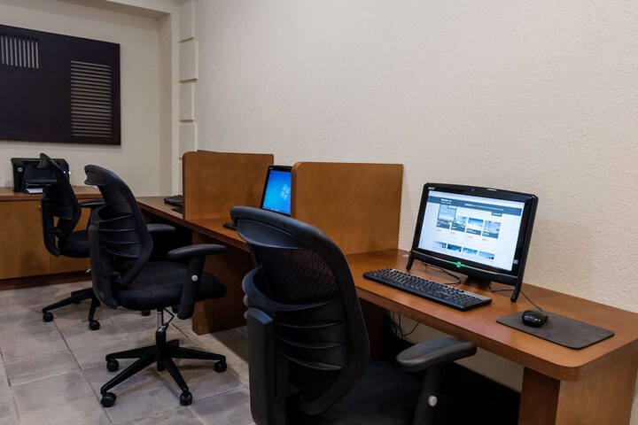 Business Center 86 of 107