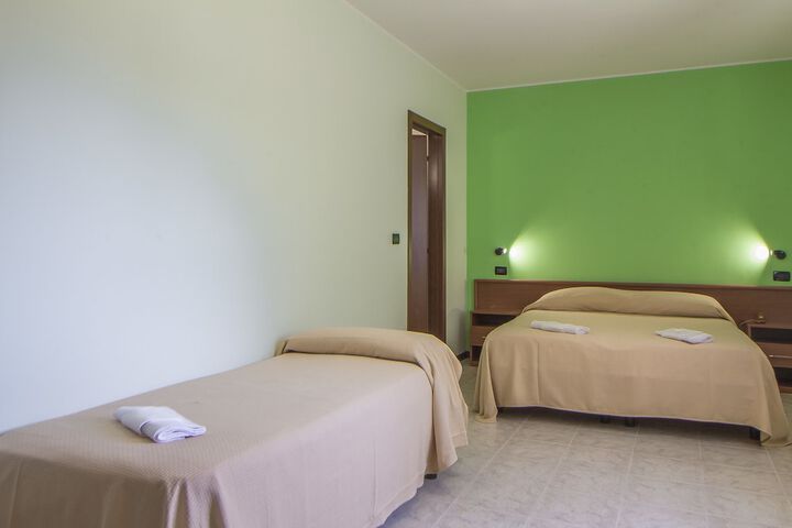 Room 14 of 43