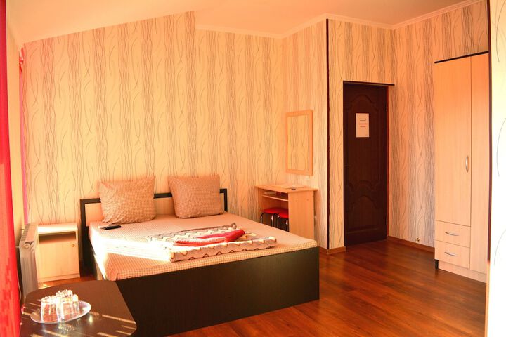 Room 26 of 49