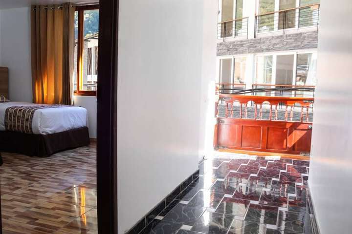 Room 3 of 21