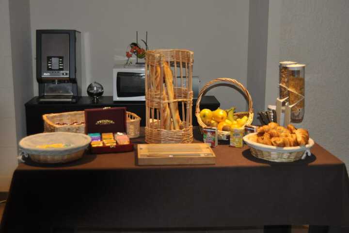 Dining 36 of 63