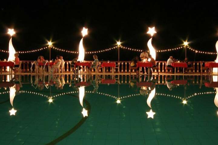 Hotel with Pool