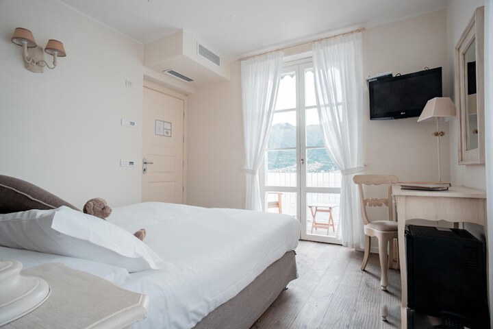 Room 17 of 47