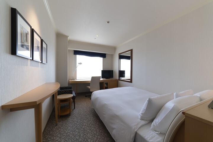 Room 15 of 94