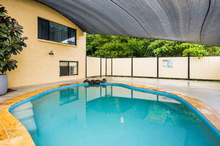 Pool 22 of 34