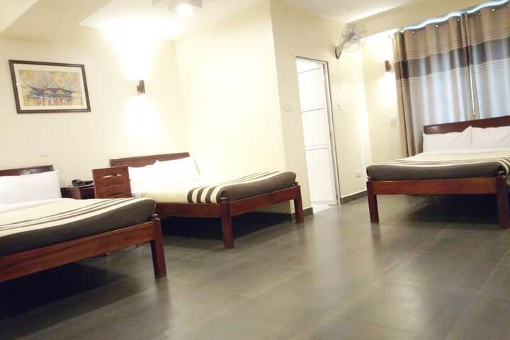 Room 14 of 32