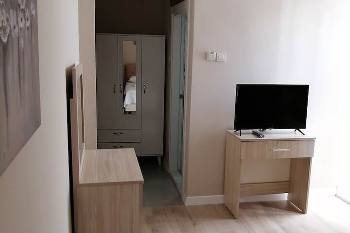 Room 10 of 97