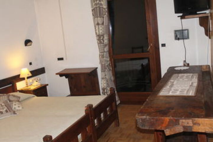 Room 14 of 27