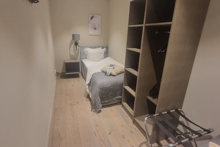 Room 68 of 105