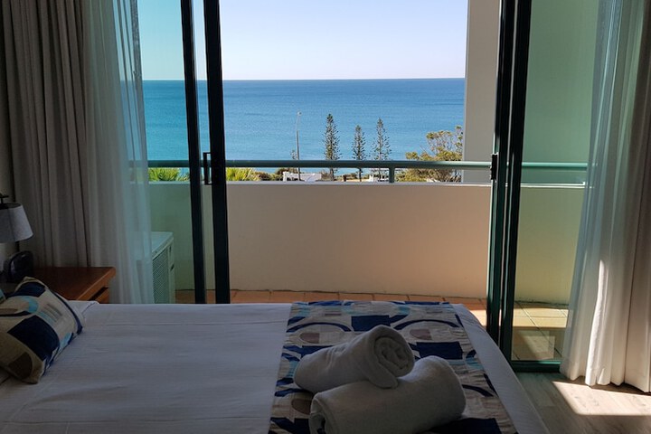 Room 51 of 200