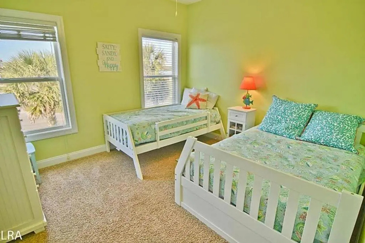 Room 5 of 11