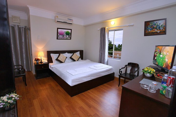 Room 12 of 27