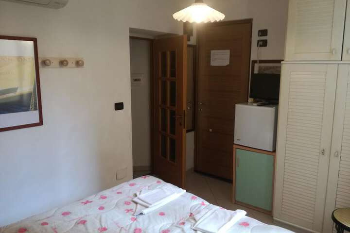 Room 19 of 32