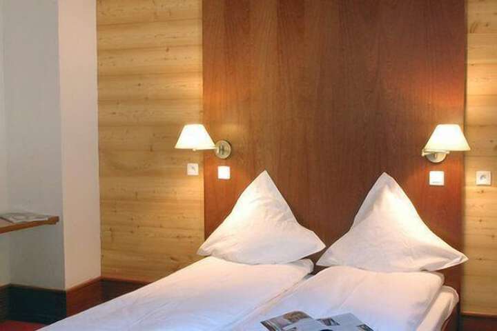 Room 3 of 36