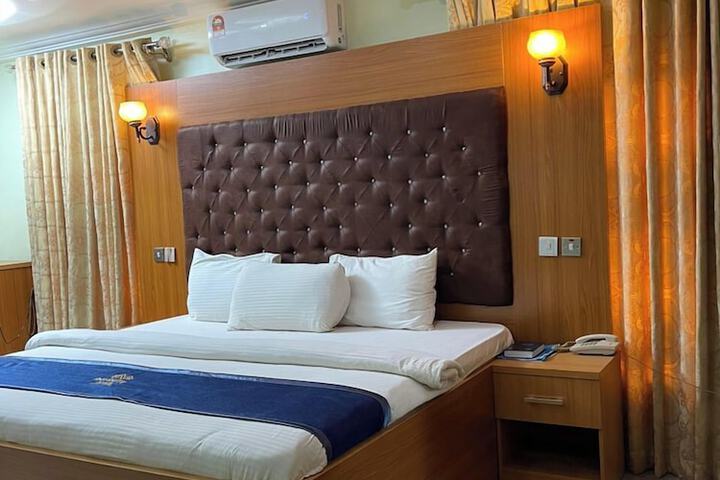 Room 8 of 51