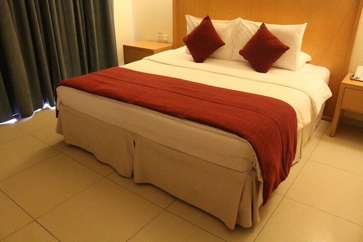 Room 8 of 66