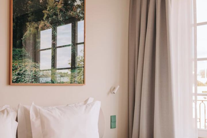 Room 15 of 186