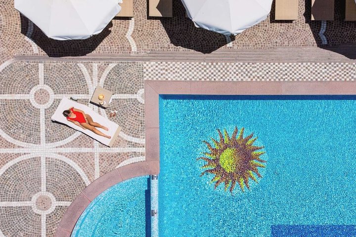 Hotel Pool