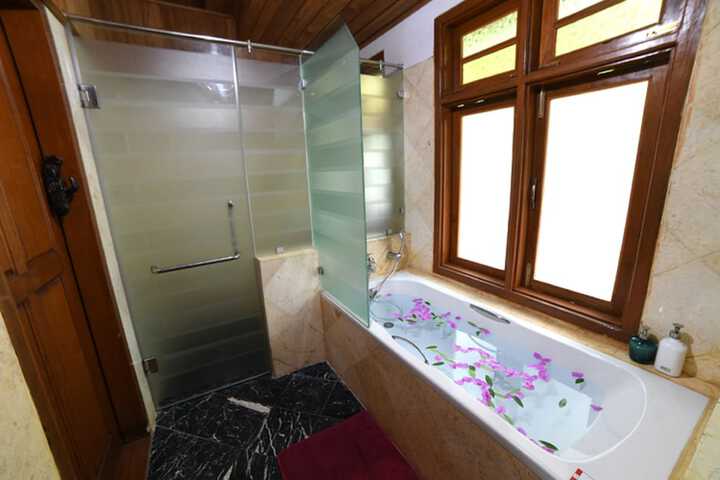 Clean Restrooms
