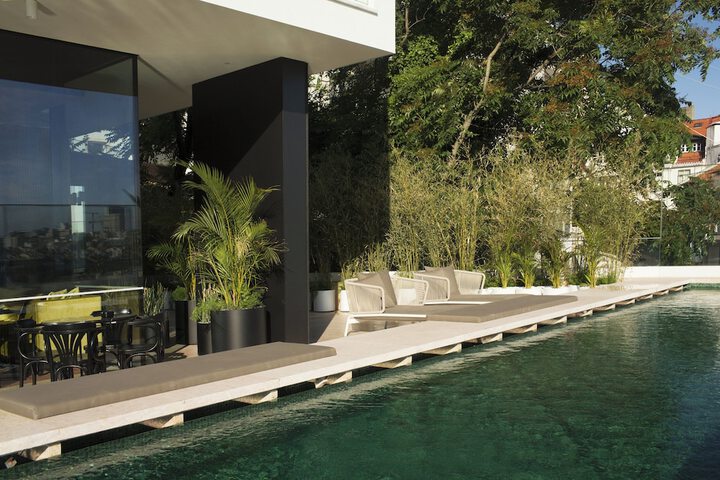 Pool Hotel