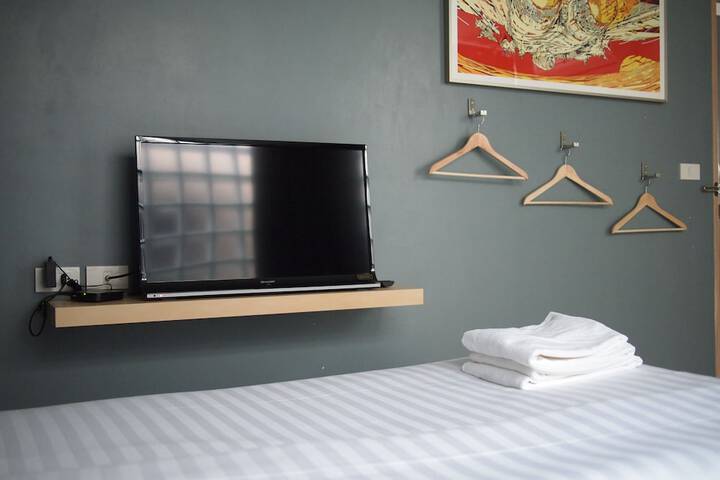 Room 17 of 30