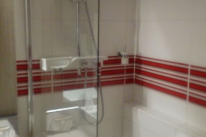 Room 42 of 71
