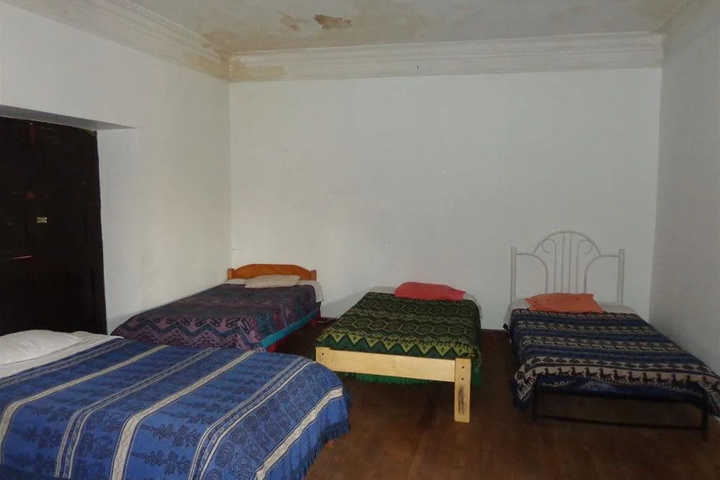 Room 2 of 12