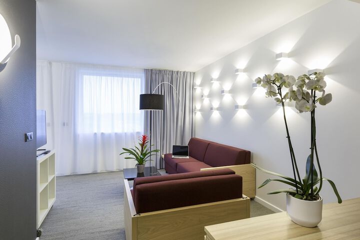 Room 92 of 278