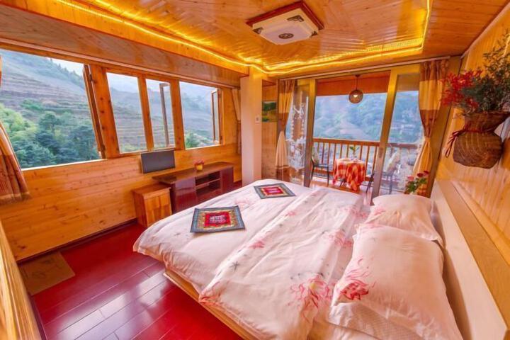 Room 1 of 27