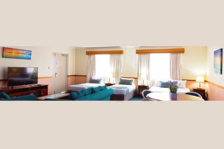 Room 30 of 74