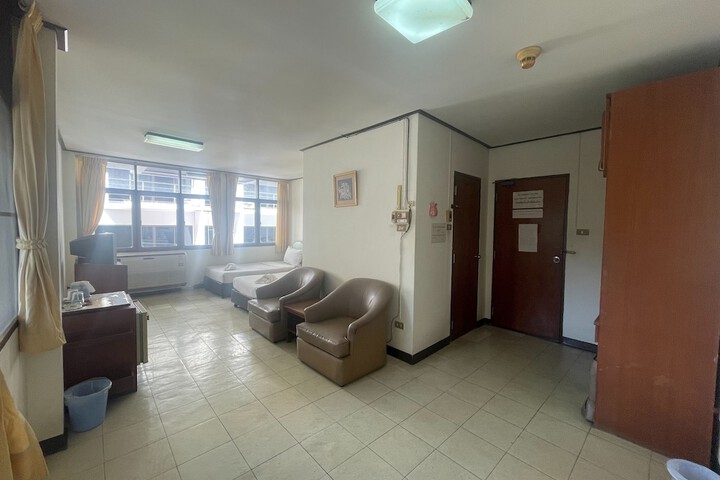Room 7 of 58