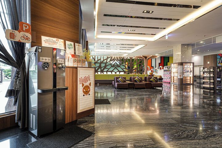 Hotel Interior 77 of 90