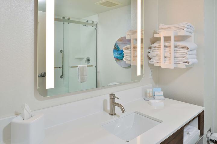 Bathroom shower