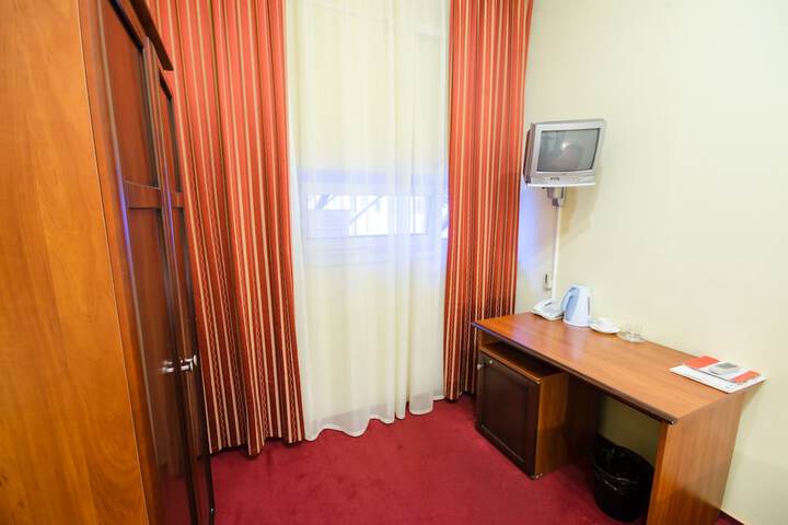 Room 30 of 60