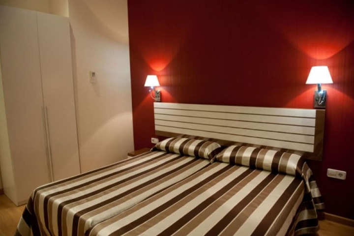 Room 6 of 52