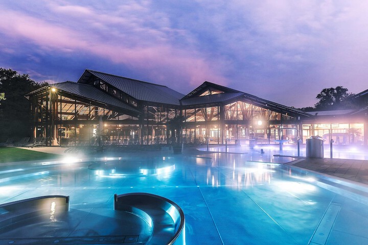 Pool Hotel