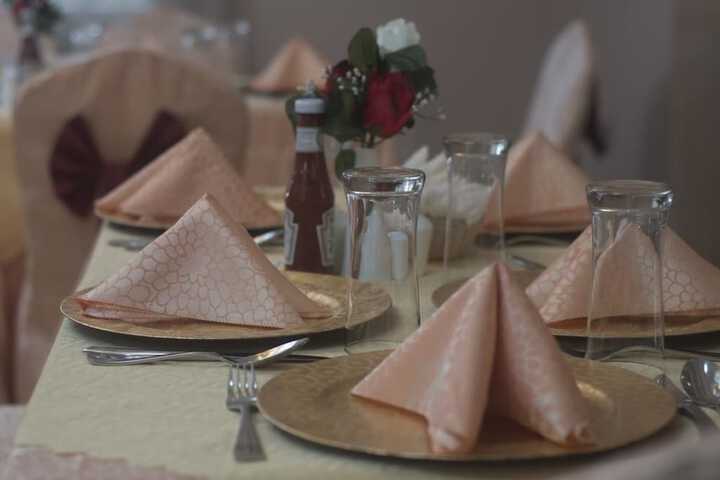 Dining 13 of 17
