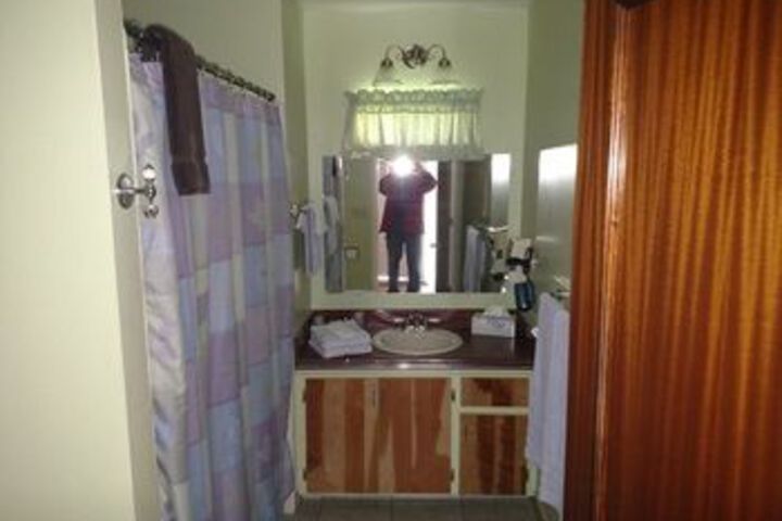Room 2 of 51