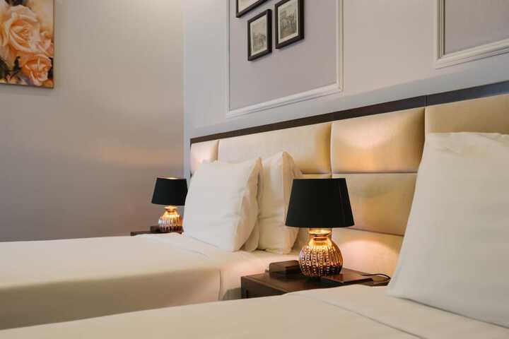 Room 6 of 45