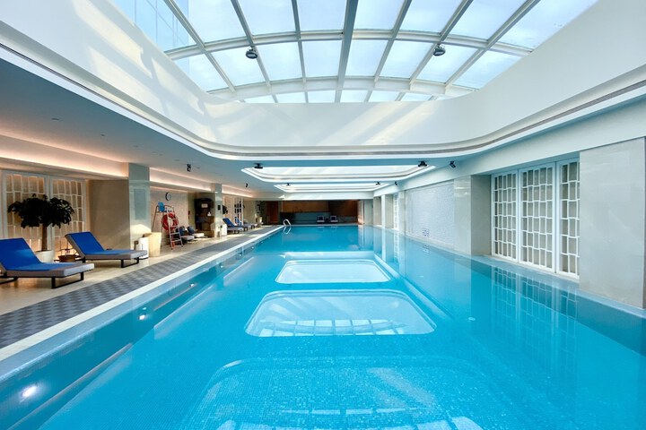 Pool 49 of 103